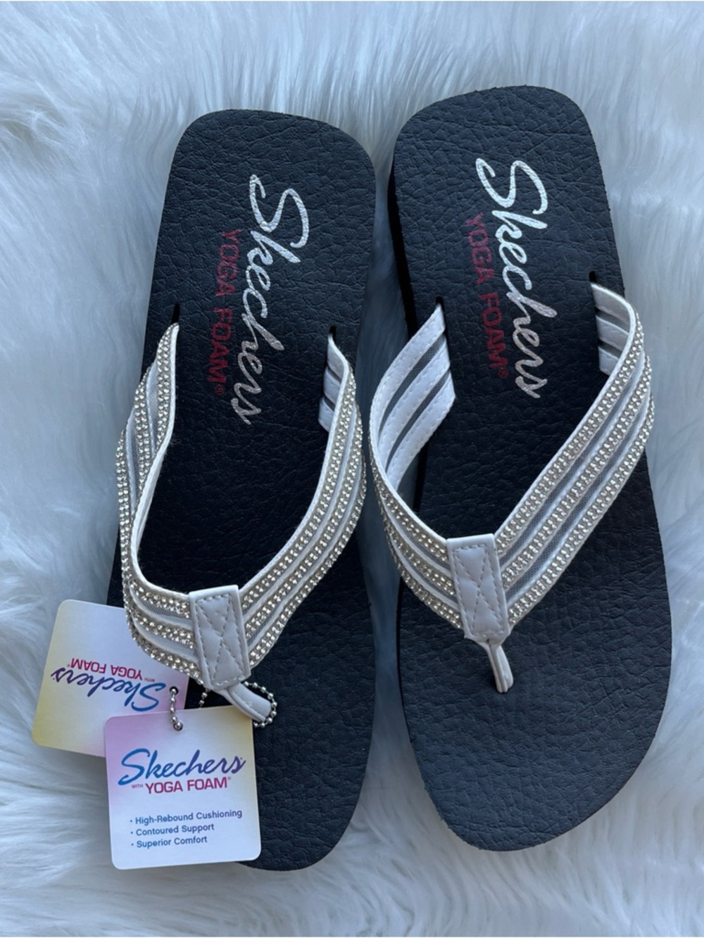 🆕Skechers Women's Cali
Vinyasa - Sugar Pie sandals
White Mesh/Rhinestones 8 - Picture 3 of 9